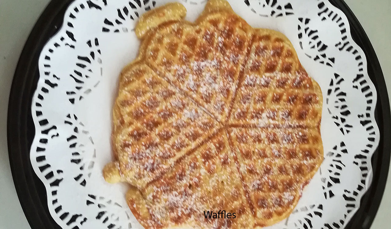 lovina restaurant waffle