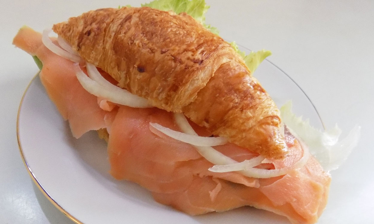 smoked salmon croissant